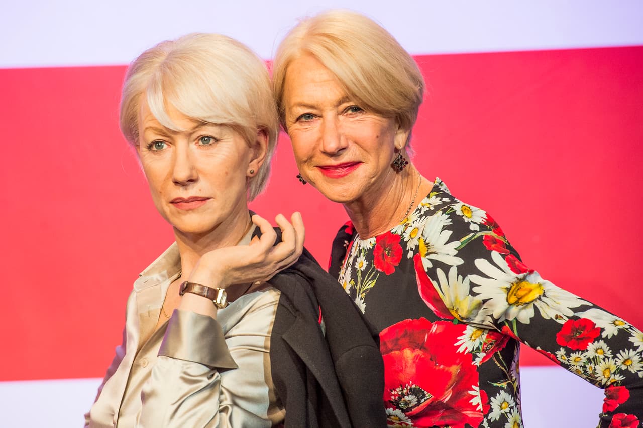 Helen Mirren develó sus estatuas de cera en Madame Tussauds.