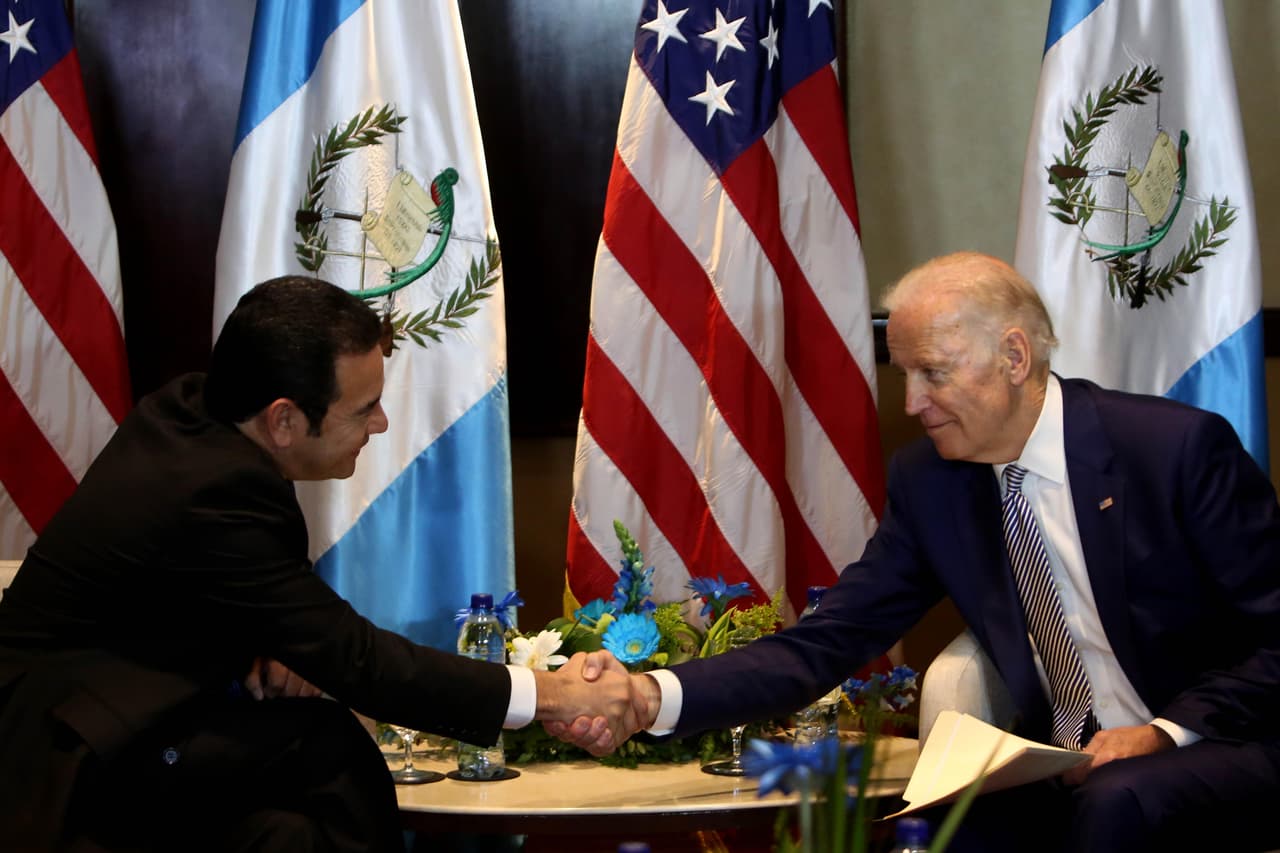Morales le pide a Biden protección temporal para los migrantes guatemaltecos