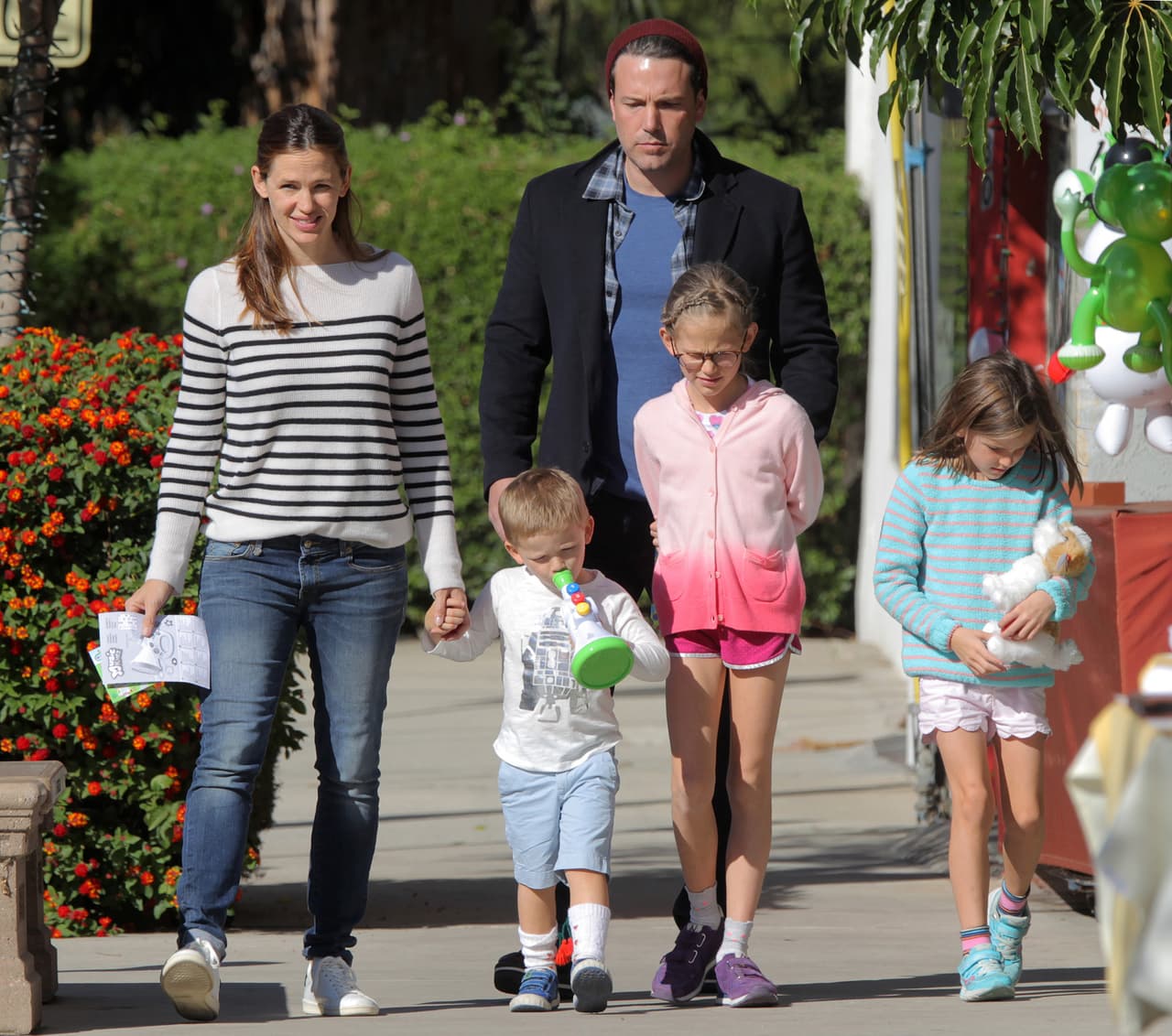 Aunque no se tomaron de la mano en ningún momento, quizá pueda haber una reconciliación luego de ver esta armonía con la que ambos conviven con sus hijos.