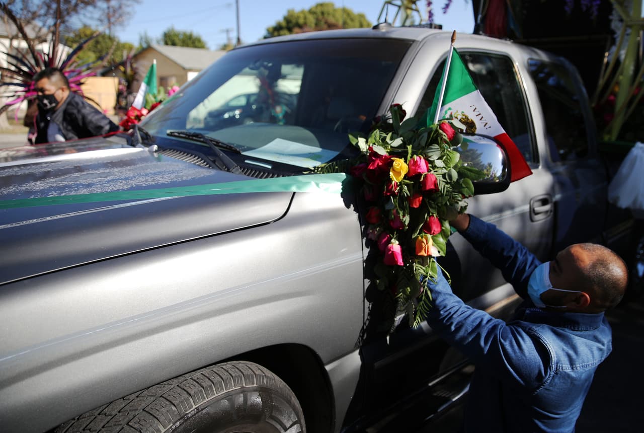 Este año las celebraciones serán virtuales, pero el amor de los feligreses por la Virgen de Guadalupe siguen siendo grande, cercano, sin barreras y con conexión instantánea a pesar del distanciamiento social debido a la pandemia.