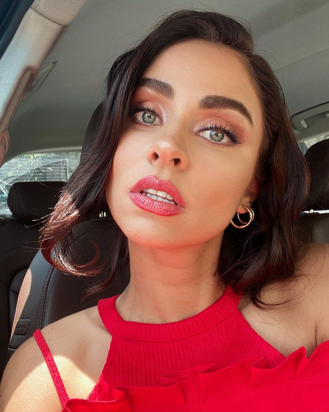 Luego de que se ventilara su situación amorosa y que ello le generara altercados con su colega Maite Perroni prefirió mantenerse enfocada en sus proyectos profesionales.