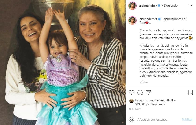 Aislinn Derbez y madre