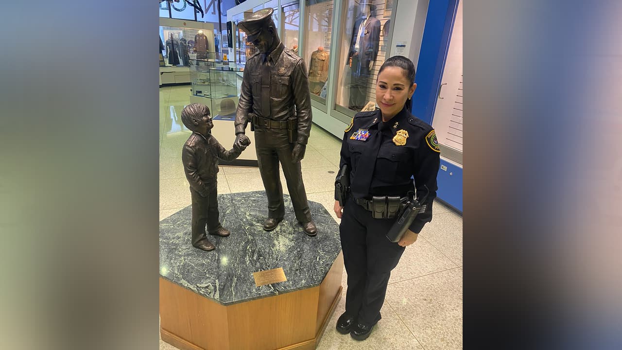 Por tener la fe trabajar duro y tener ese objetivo siempre de que lo voy a hacer y estar positivo, aunque nadie está luchando por ti tú tienes que hacerlo.