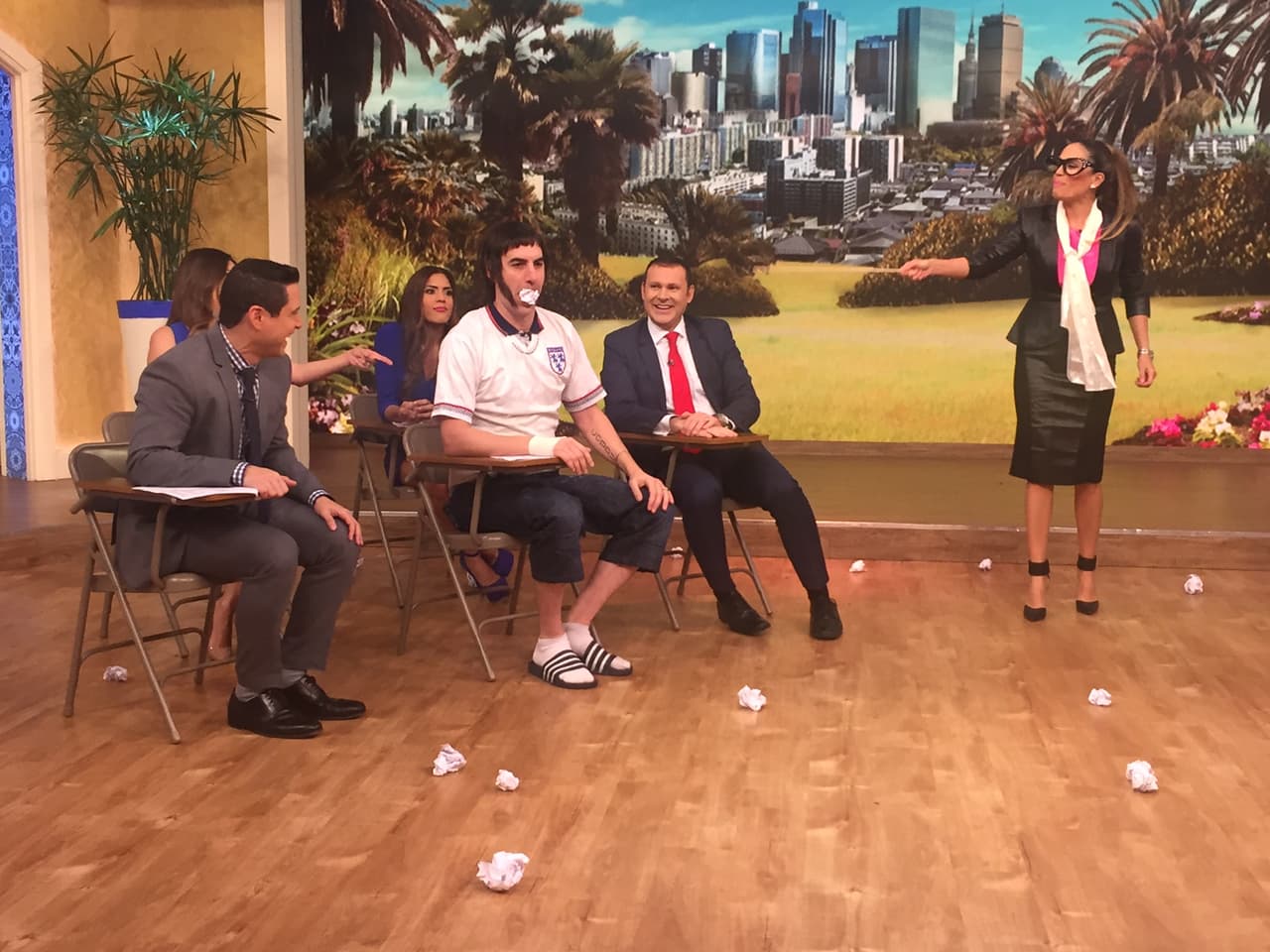 De la cerveza pasamos al papel, ¡'Nobby' nos divirtió con sus locuras!