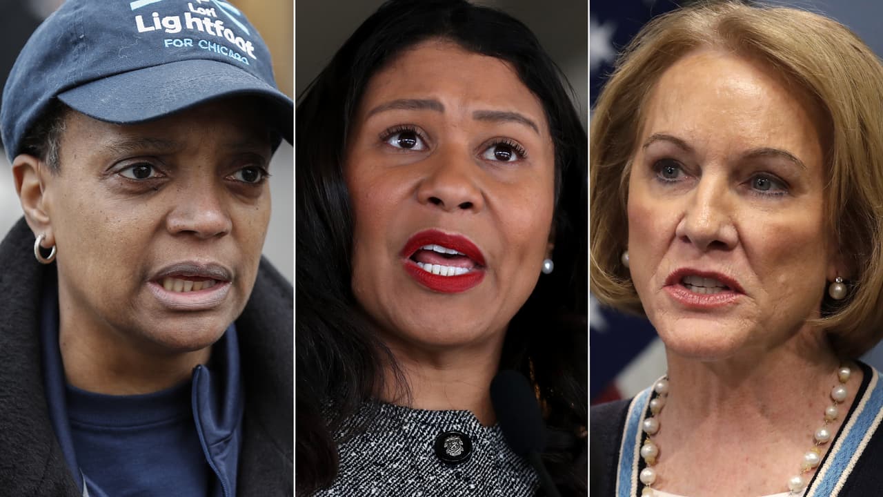 <b>Puesto 11: Las alcaldesas. Lori Lightfoot (Chicago), Jenny Durkan (Seattle) y London Breed (San Francisco).</b> La respuesta lenta del gobierno federal llevó a los líderes locales a ponerse en acción para proteger a sus ciudadanos. Durkan estableció el primer sitio de pruebas en autos del país y creó un programa de vales de alimentación de 5 millones de dólares. Estas acciones fueron repetidas por los líderes locales en el área de la bahía en California, los primeros en emitir órdenes de aislamiento. Lightfoot cerró rápidamente los parques de Chicago para imponer el distanciamiento social.
<br>