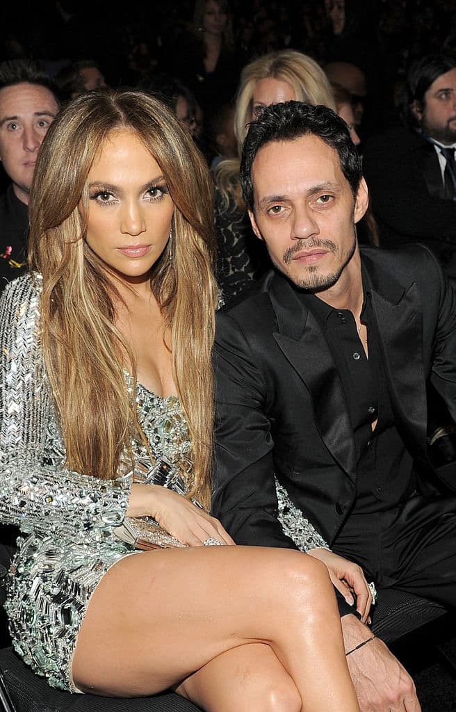 El pasado mes de noviembre, Rob Haskell, colaborador de Vogue EUA, afirmó que la actriz no “tiene el beneficio de una relación” de copaternidad con el cantautor, como es el caso de Ben Affleck y Jennifer Garner.
<br>