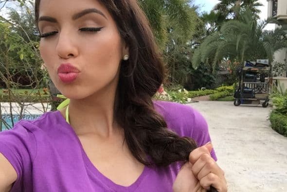 ¡Pero qué besotes se repartieron en esta novena temporada de Nuestra Belleza Latina! Algunos muy tiernos y muestras de gran cariño y otros tan intensos, que desbordaron tremenda pasión. ¿Quieren ver este exquisito repertorio?