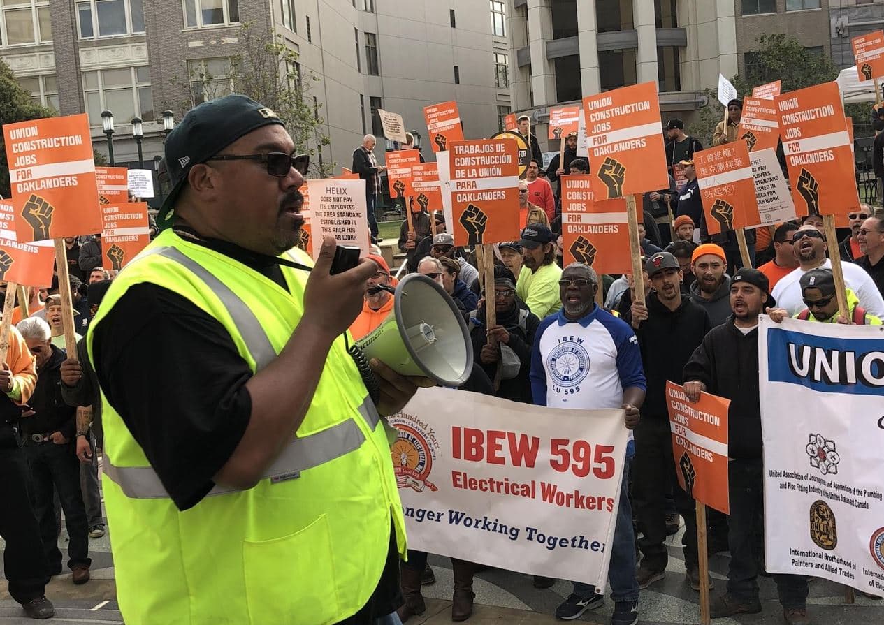 A lo largo de las décadas, las protestas del Primero de Mayo también se han convertido en una oportunidad para expresar quejas generales en materia económica o demandas políticas.
<br>