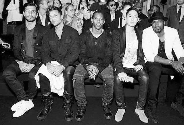 En cualquier lugar alrededor del mundo adonde van, se convierten en el centro de atención.