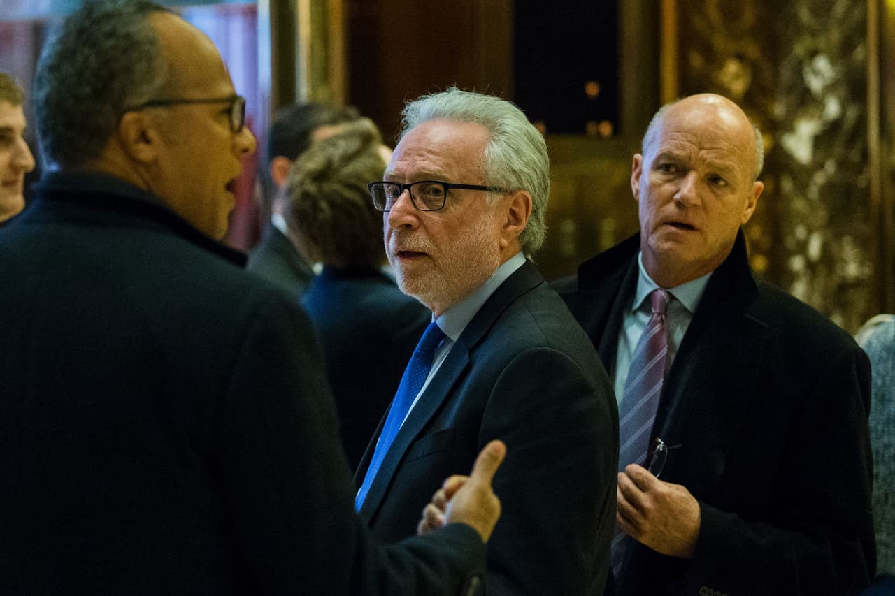 Wolf Isaac Blitzer, reportero y presentador de CNN desde 1990. Preside el programa de política
<i>The Situation Room</i>.