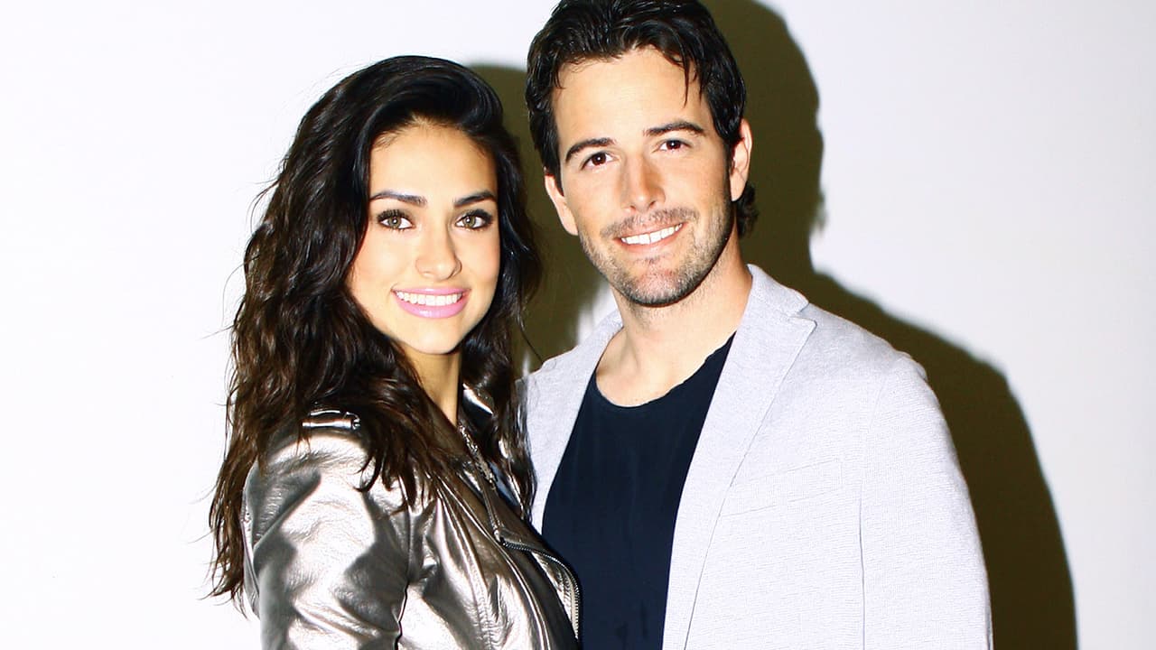 "Yo sí (me confundí), yo estaba soltera, él estaba soltero y empezamos a grabar juntos, porque yo estaba entre que triste y pues en la convivencia y el bla, bla, bla".
<br>