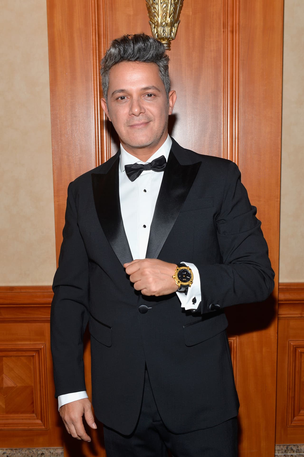 Sin embargo, el cantante español mandó una carta de 25 hojas para pedir al tribunal que 
<b>desestimara el proceso legal</b>, pues él se adelantó e interpuso la querella el 15 de abril en España.
<br>