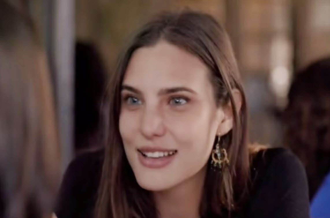 Valentina corrió en cuanto la vio y la invitó a tomar un café.