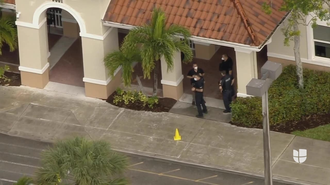 Fuera de peligro dos escuelas de Coral Springs luego de recibir una amenaza de bomba