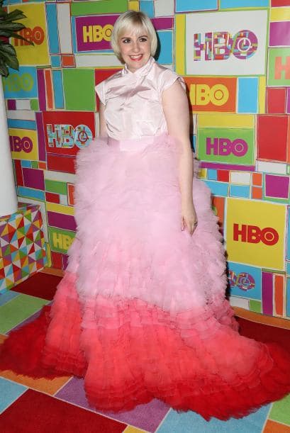 Y aquí cuado decidió usar algo más elegante, como sea, lo suyo no es la moda.