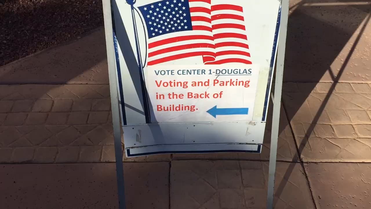 Puesto de votación en Douglas, Arizona.