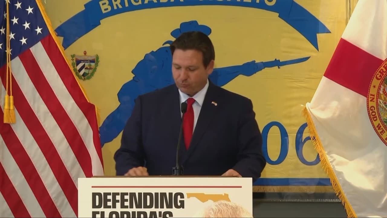 Nueva ley firmada por DeSantis combate la influencia extranjera hostil en Florida