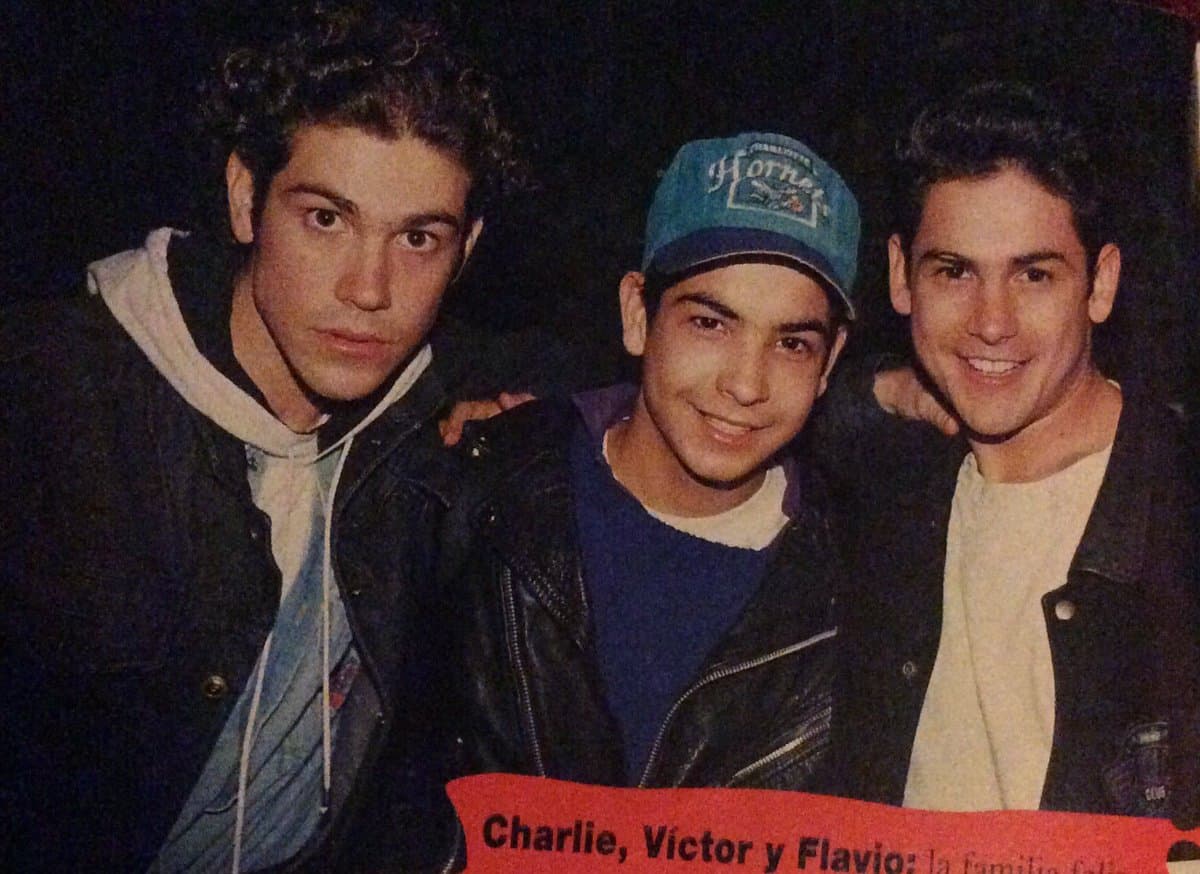 La telenovela también tuvo un soundtrack que no resultó tan exitoso como el de 'Agujetas de color de rosa', pero Flavio siguió con su carrera dentro de la música y lanzó los discos 'Mediterráneo' y 'Qué será de mí', ambos en tan solo 2 años.