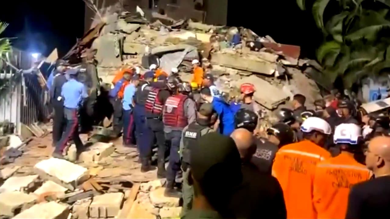 "Tuve que cargar a mi mamá": Periodista en séptimo piso narra cómo vivió su familia el terremoto en Venezuela