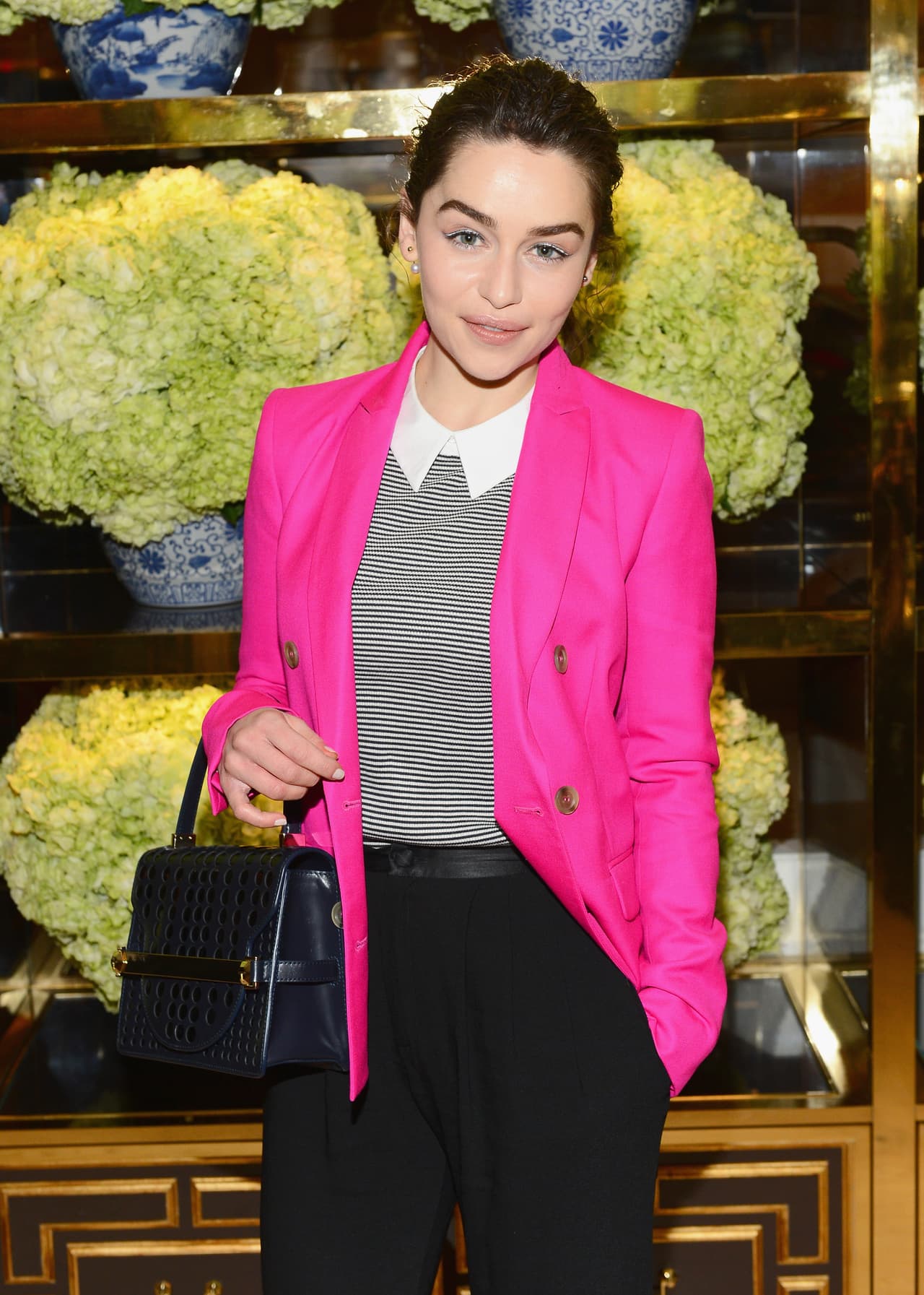 Debido a que le da mucho miedo que la tachen de "gorda" y esto la orille a sufrir algún tipo de transtorno alimenticio.