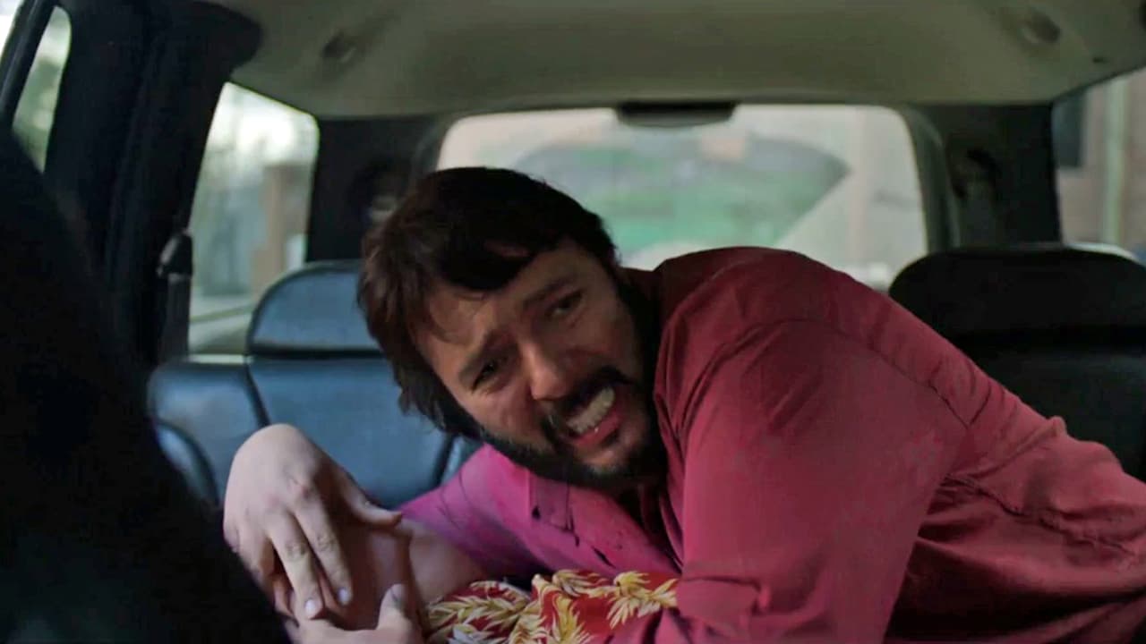 While ‘El Chapo’ was in prison, the Avendaños prepared to take control from Amado. They ambushed ‘El Señor de los Cielos’ in a seafood restaurant in Mexico City, but he managed to escape through the back door.