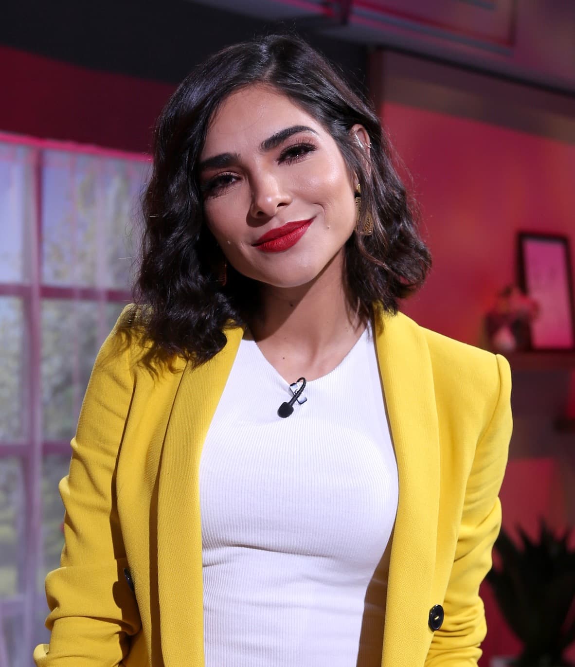 Desde que expresó su sueño de querer incursionar en el mundo del espectáculo, Alejandra Espinoza siempre obtuvo el apoyo incondicional de sus padres doña Rosa María y don José.