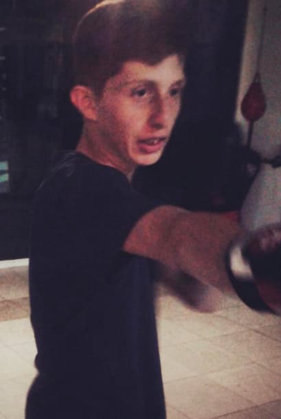 La última vez que vimos a Octavio Ocaña fue en 2009 cuando protagonizó la serie "Hermanos y Detectives". El actor decidió abandonar la actuación para seguir su sueño de convertirse en futbolista profesional, así lo explicó para el diario mexicano "Esto".