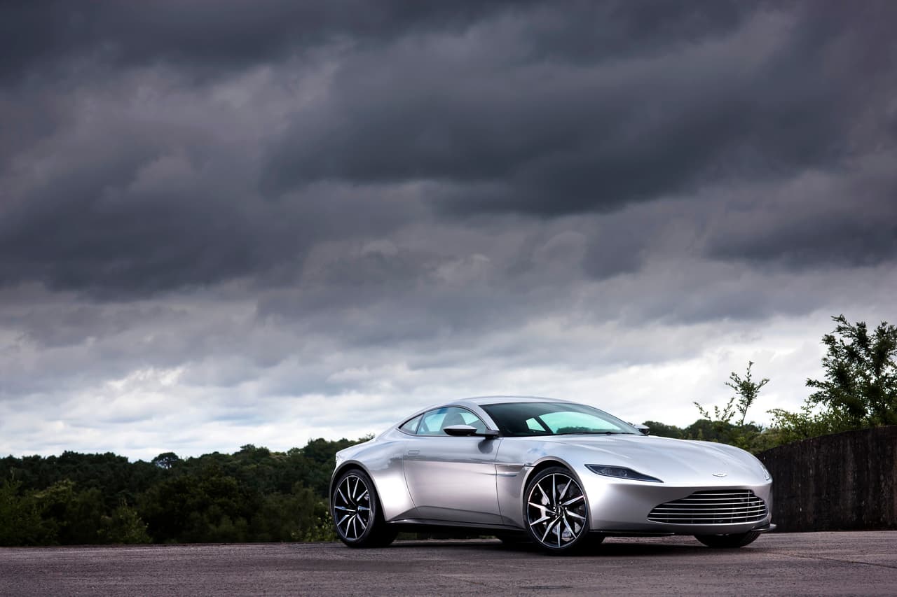 Aston Martin DB10, hecho especialmente para la película Specter (2015)