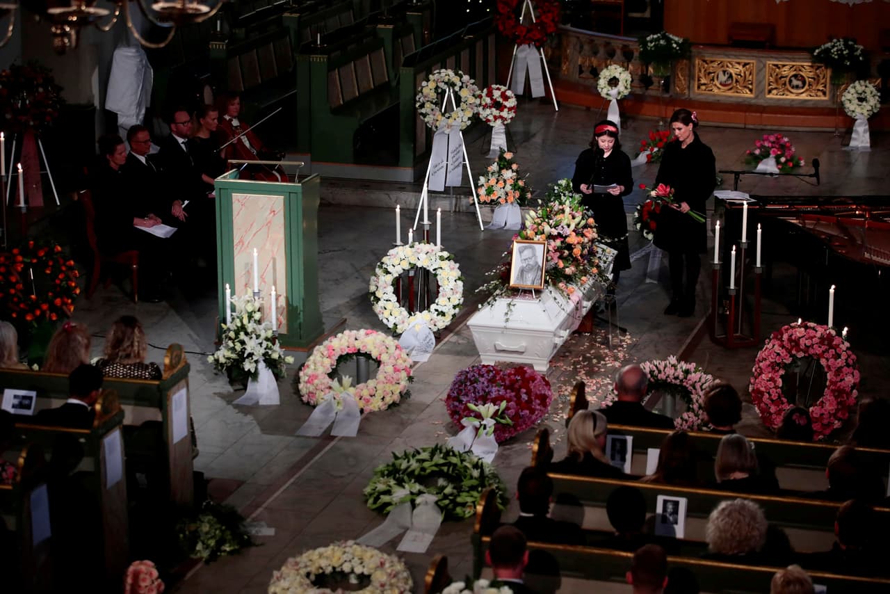 "Hace solo dos semanas que no te veo y ya te echo de menos. Queríamos celebrar la Navidad juntos, pero ahora nunca podré volver a ver tu sonrisa", lamentó Maud Angélica Behn.