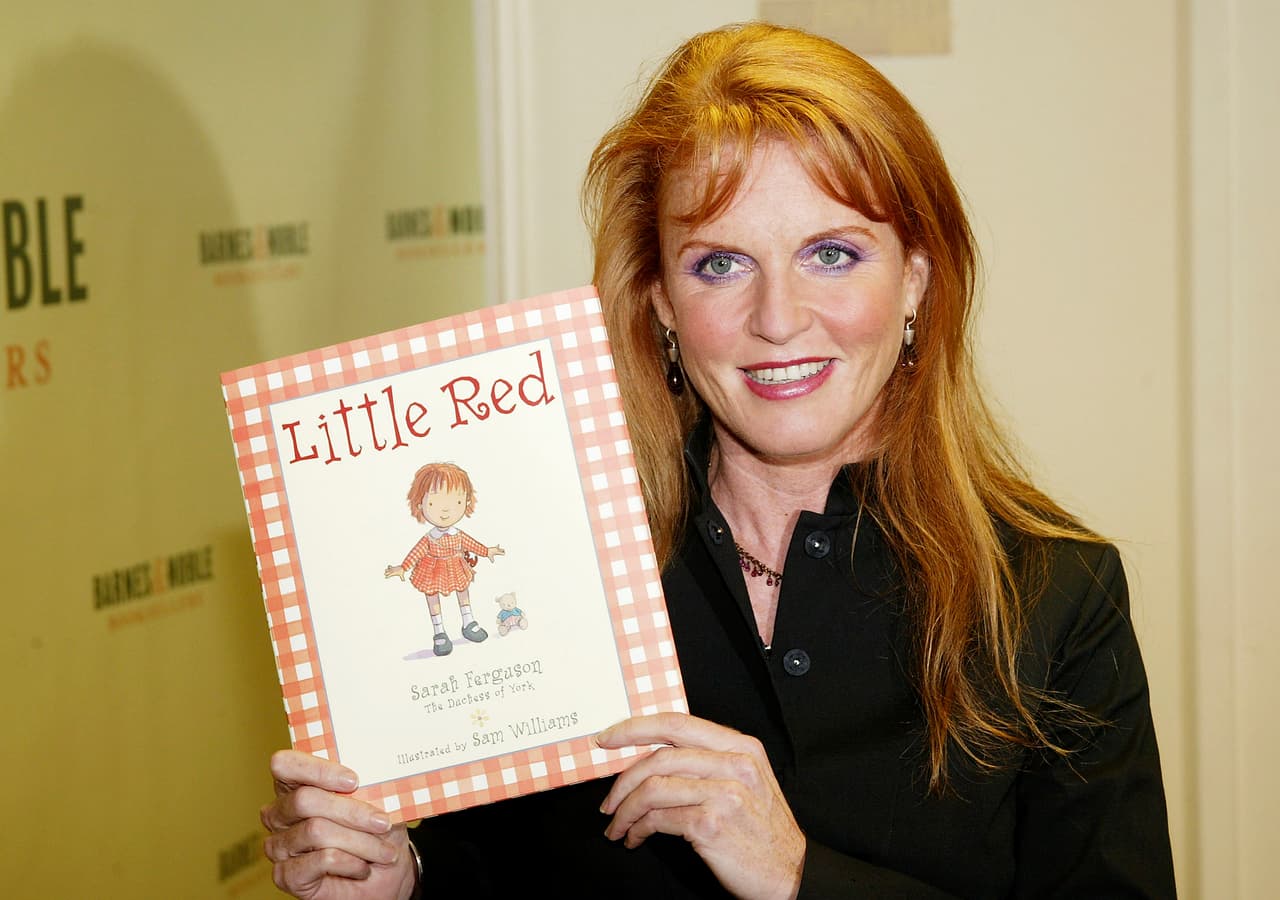 <a href="https://www.univision.com/famosos/en-solo-tres-segundos-y-33-anos-despues-un-video-resalta-las-similitudes-del-principe-harry-y-su-hijo-george-video" target="_blank">Sarah Ferguson</a>, la duquesa de York, escribió una serie de publicaciones sobre 'Budgie the Little Helicopter', que se convirtió en un exitoso programa de televisión.