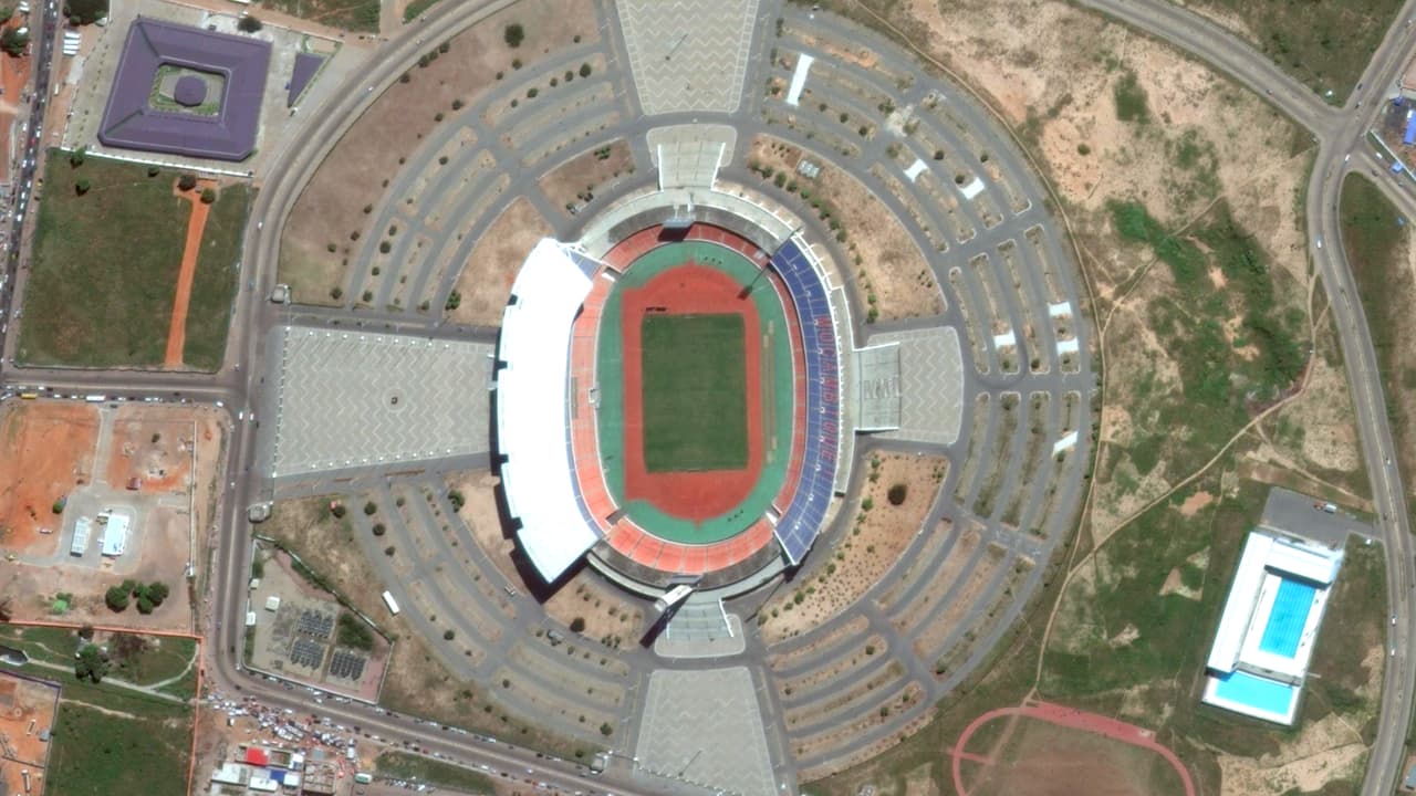 En Mozambique, el principal recinto deportivo es el Estadio Zimpeto, que costó 65 millones de dólares, financiados y construídos por China. Tiene un aforo de 42,000 personas.