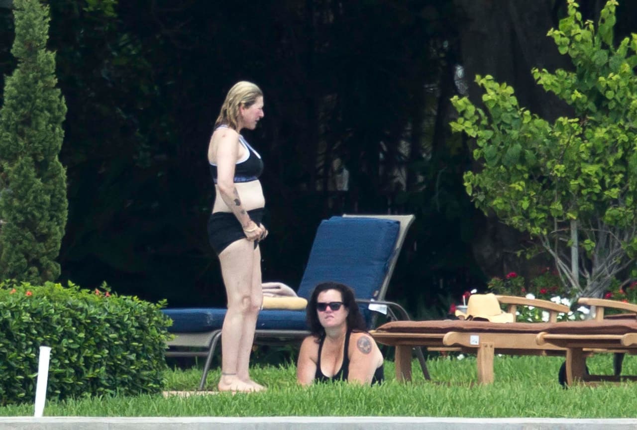 Tatum se casó en 1986 con el ex tenista John McEnroe.