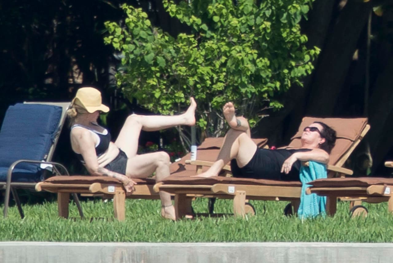 Con él tiene tres hijos.