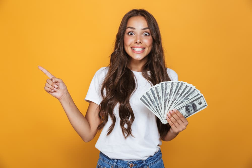 Habrías llegado a
<b>junio</b>, un mes por demás enigmático, el que te acercaría al equilibrio en tu billetera. Si bien quizá hiciste hasta este punto lo posible por mantenerte estable, recordarías que la carta del mundo te rige y que no hay modo de que nadie te impidiera el éxito.
<br>