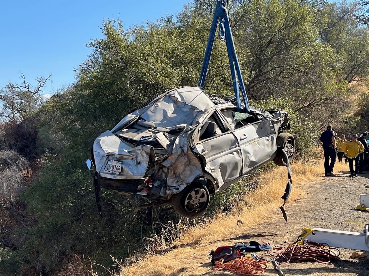 Al momento, la Patrulla de Caminos de California y la Policía de Selma continúan con la investigación del caso.