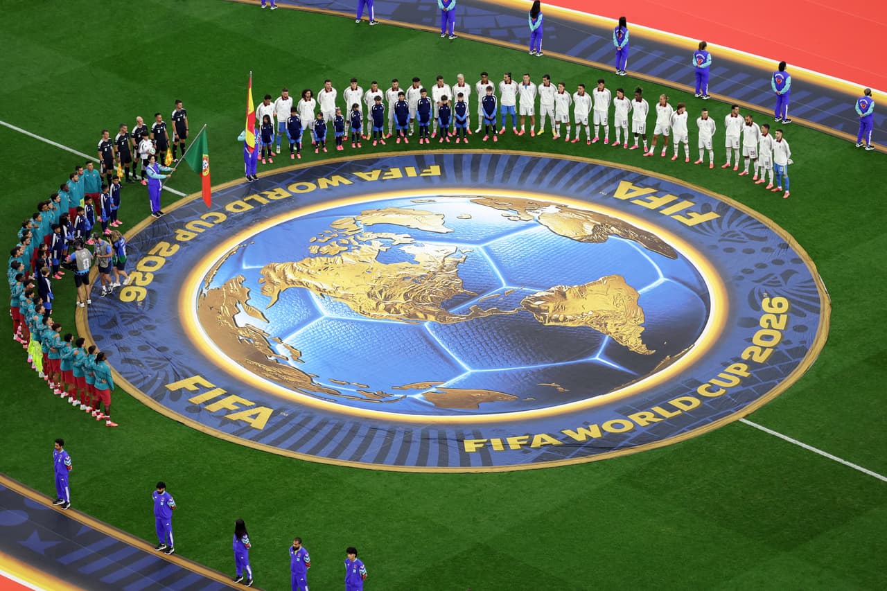 Portugal y España presencian un partido de fútbol de octavos de final de la Copa Mundial en Arlington, Texas, cerca de Dallas, el lunes 6 de julio de 2026.