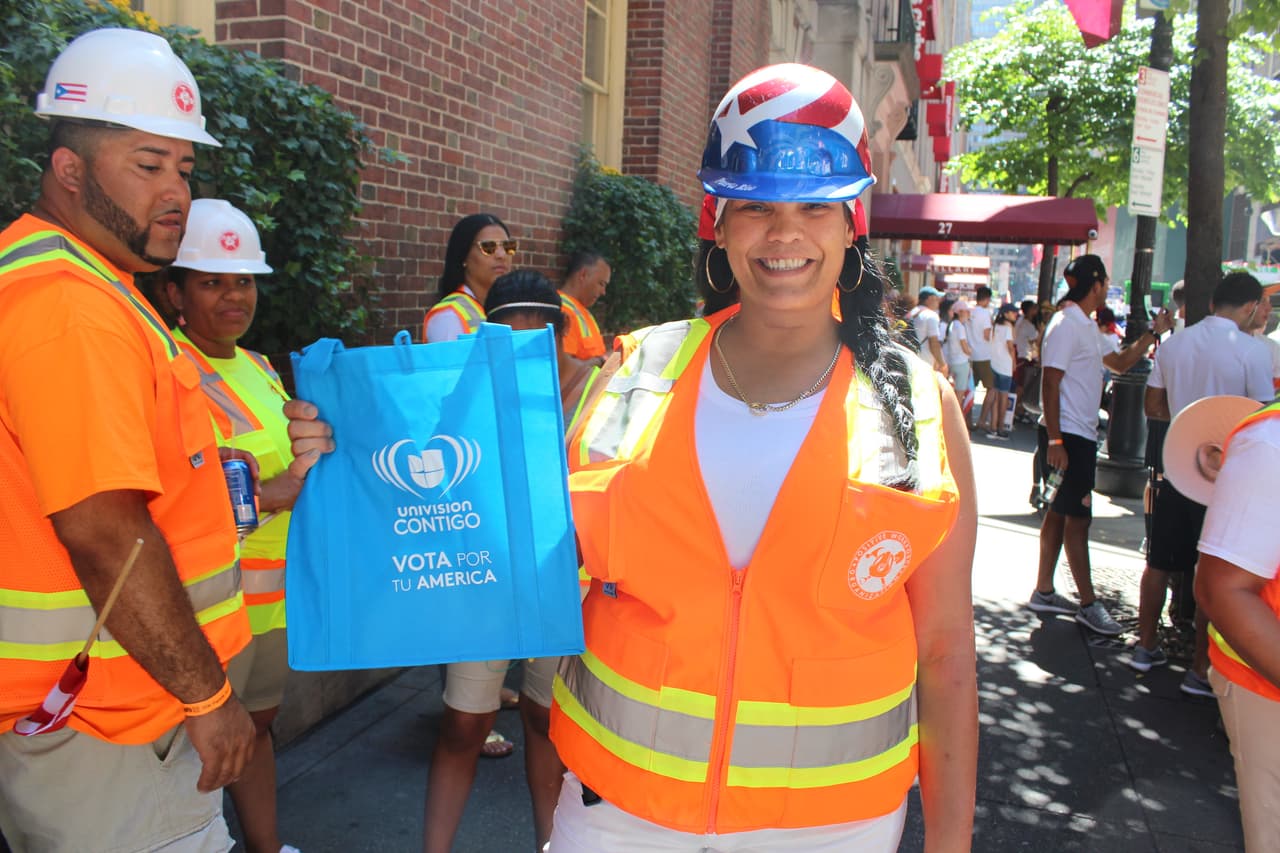 El orgullo boricua se hizo sentir en la quinta avenida en el Desfile Puertorriqueño de New York. Nuestra carroza la encendió Vico C y el Dream Team de DJs de La X.
