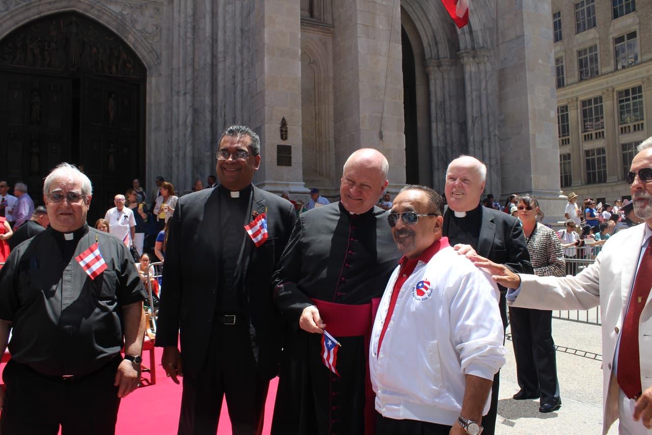 El orgullo boricua se hizo sentir en la quinta avenida en el Desfile Puertorriqueño de New York. Nuestra carroza la encendió Vico C y el Dream Team de DJs de La X.