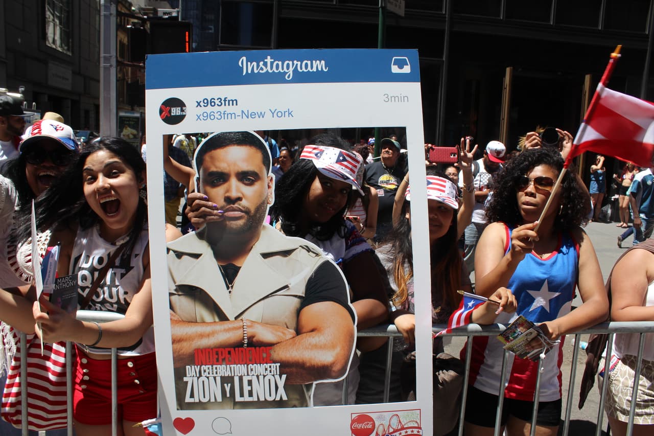 El orgullo boricua se hizo sentir en la quinta avenida en el Desfile Puertorriqueño de New York. Nuestra carroza la encendió Vico C y el Dream Team de DJs de La X.