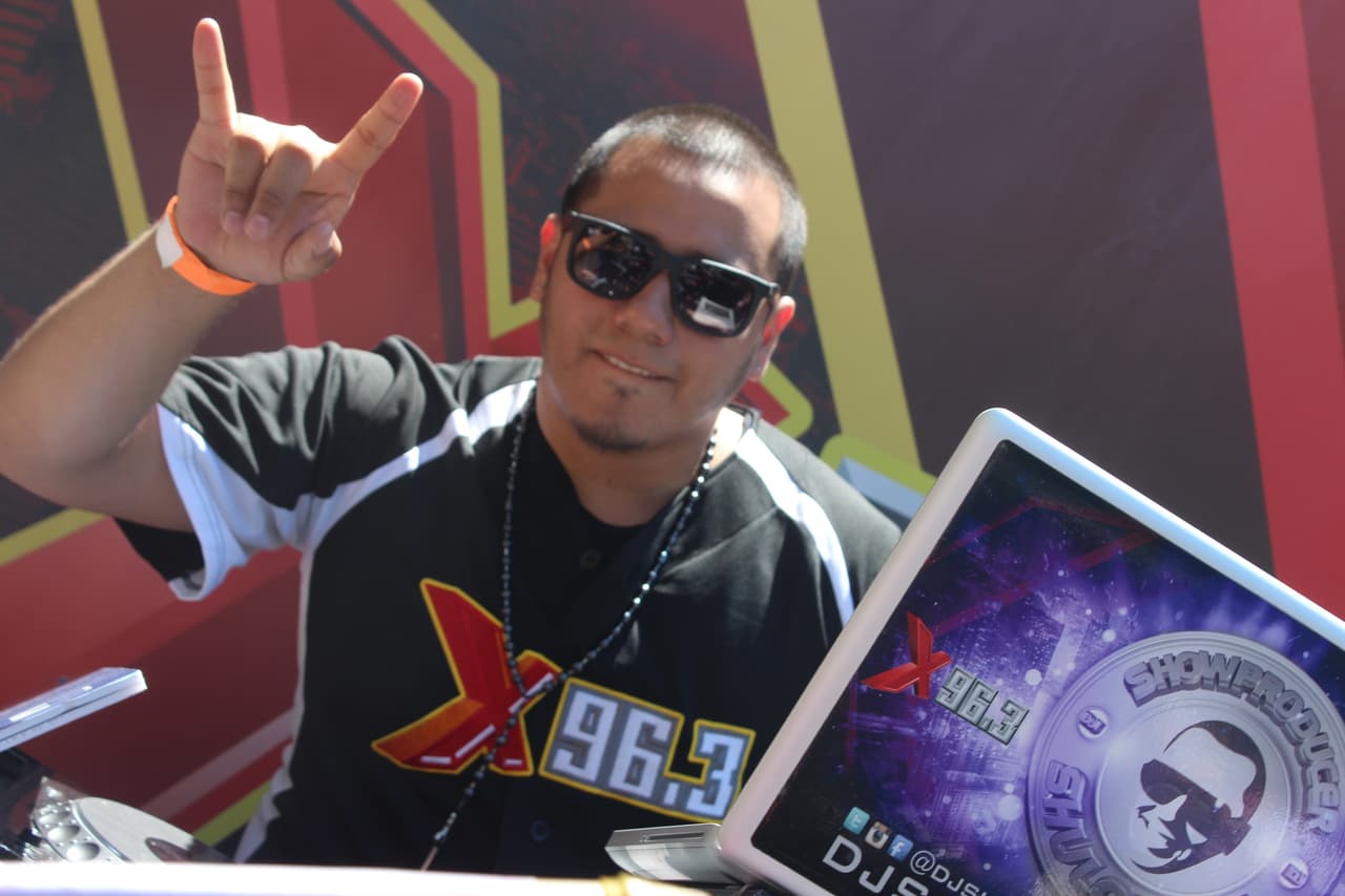 El orgullo boricua se hizo sentir en la quinta avenida en el Desfile Puertorriqueño de New York. Nuestra carroza la encendió Vico C y el Dream Team de DJs de La X.