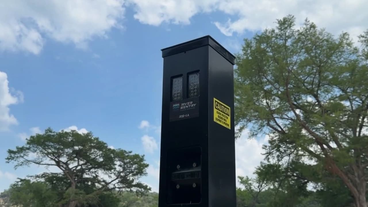 Minutos que salvan vidas: Así es el nuevo sistema de alertas tras inundaciones mortales del año pasado en Texas