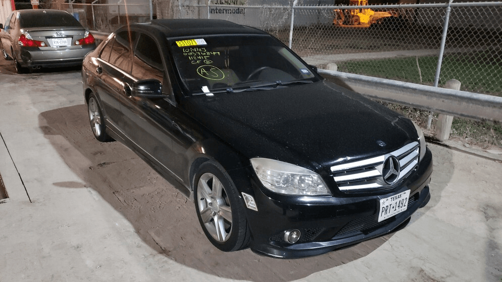 Una vez que lo hayas comprado, puedes recoger el vehículo el miércoles 14 de mayo, a partir de las 6:30 pm y las 10 pm, o bien, el jueves y viernes entre 8:30 am y las 4 pm.
<br>
<br>Importante: debes haber recogido tu vehículo a más tardar las 4 pm del viernes 16 de mayo.
<br>
<br>Para cualquier pregunta puedes hablar con los organizadores al 210-207-7932.