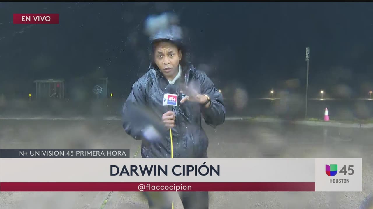 "Lluvia sumamente fuerte": Así se encuentra Galveston con el paso del potencial ciclón tropical #1