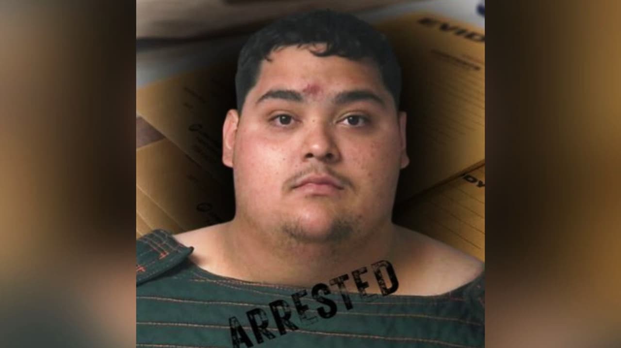 Sospechoso de 23 años asesina a su madre y es arrestado tras enfrentarse a la policía en el condado Montgomery