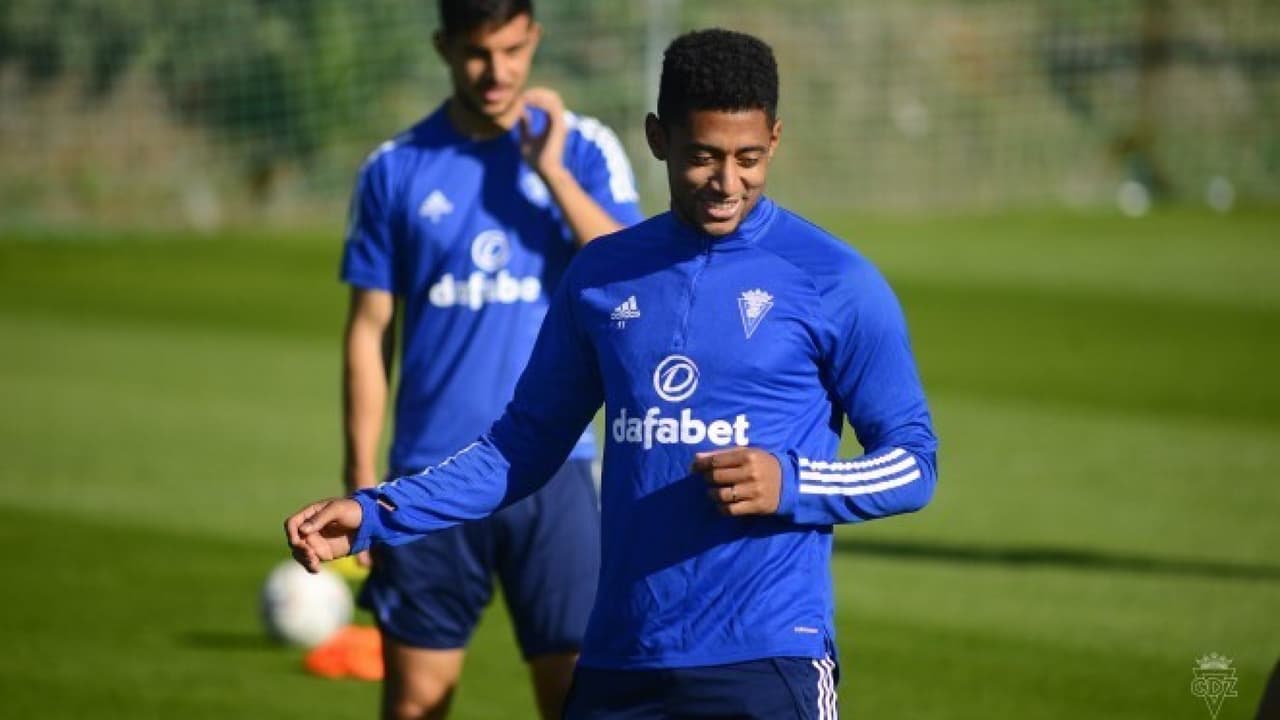 Antony Lozano está disponible para jugar contra el Barcelona