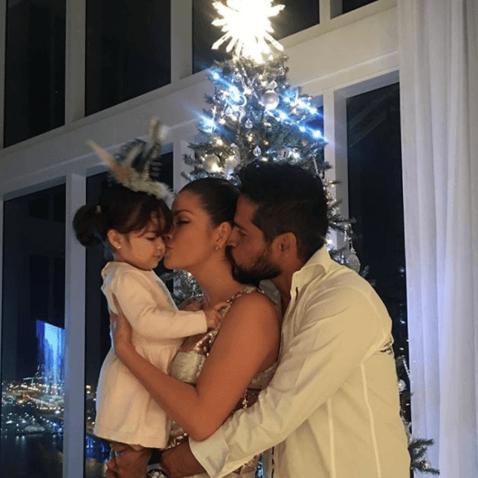 La familia Martínez despidió otro año lleno de amor, felices de ver crecer a su hija.