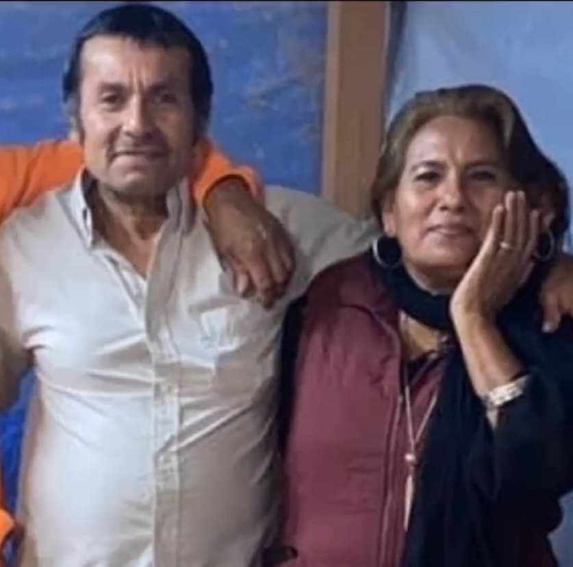 Pero además del dolor físico, Abundio también tiene que soportar sentir cómo su lado emocional se desmorona con el paso del tiempo, debido a lo impotente que se siente ante el tumor. 
<b>“Me tapo con mi pelo porque me da vergüenza que se me queden viendo”</b>, afirma. 
<br>