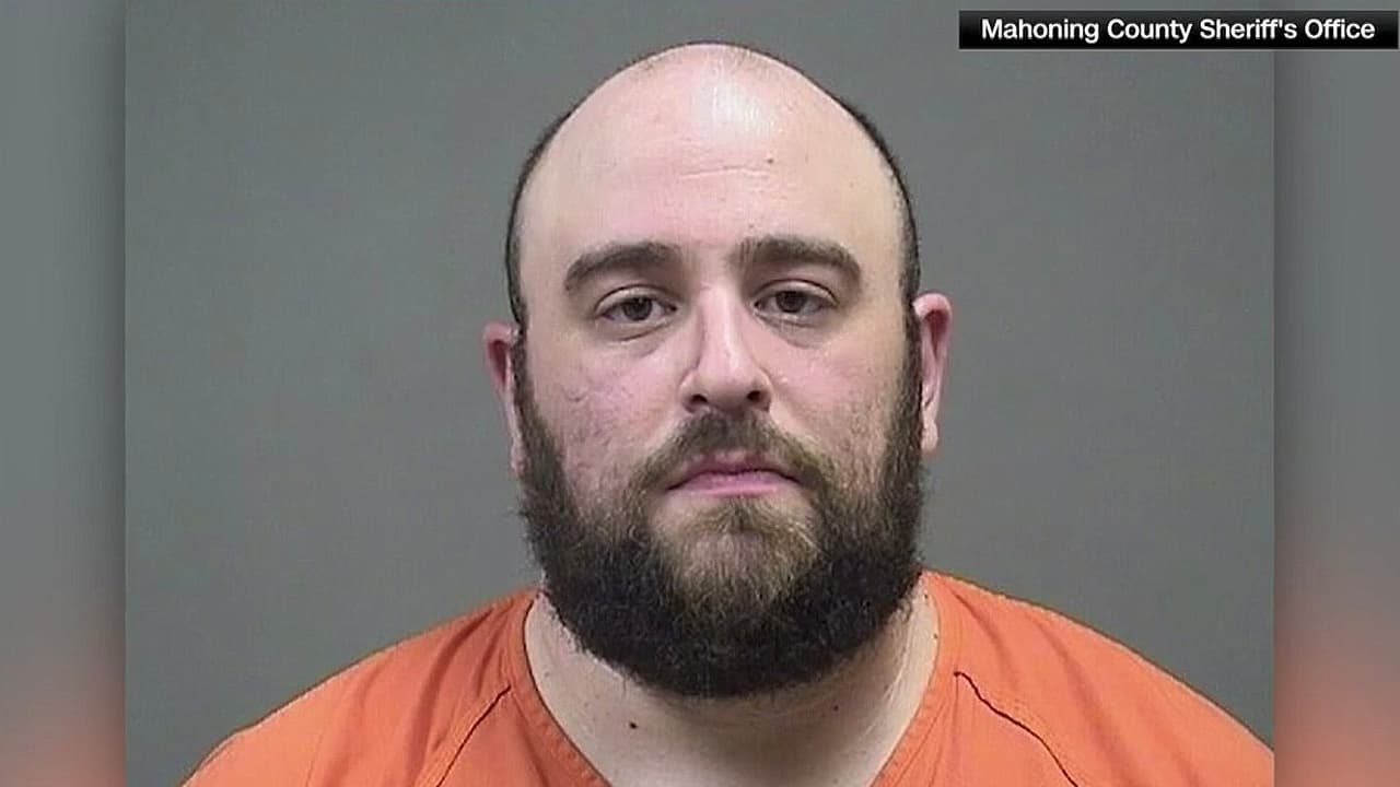 Policia detiene a hombre armado en evento de la candidata Amy Acton en Ohio