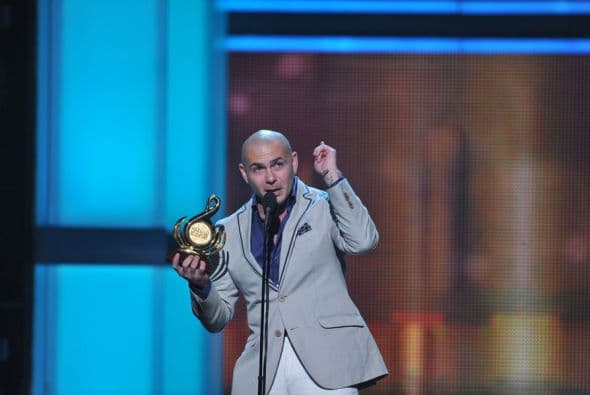 También ha sido parte de la lista de ganadores de Premio Lo Nuestro.