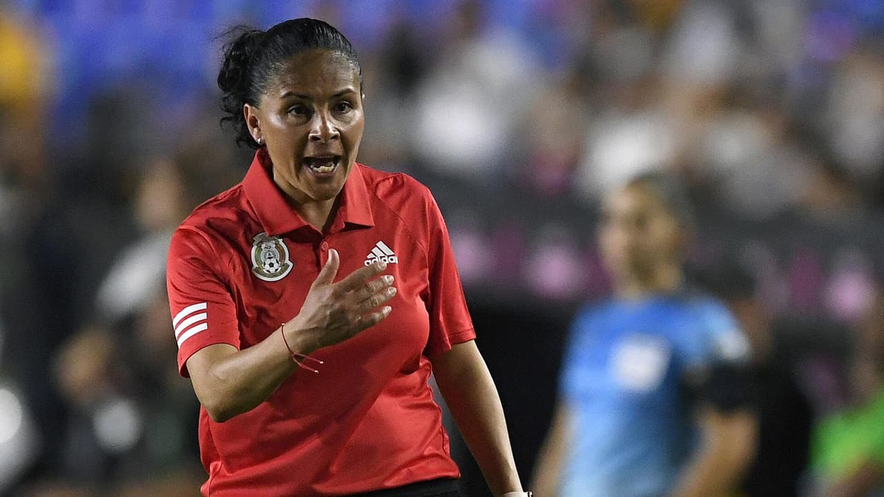 Mónica Vergara queda fuera de la dirección técnica del Tri Femenil